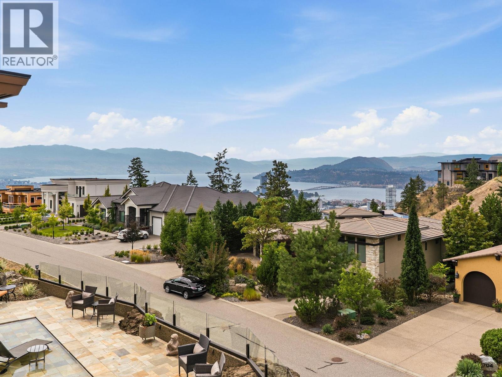  706 Highpointe Court, Kelowna