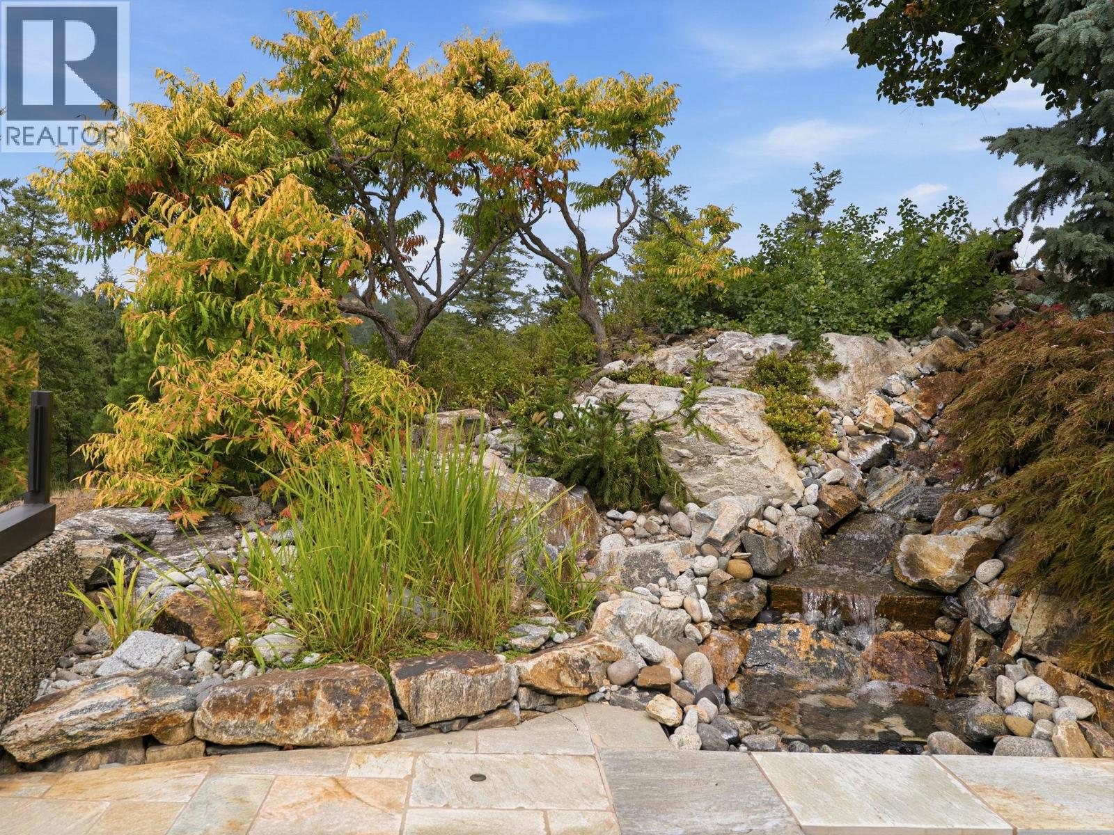  706 Highpointe Court, Kelowna