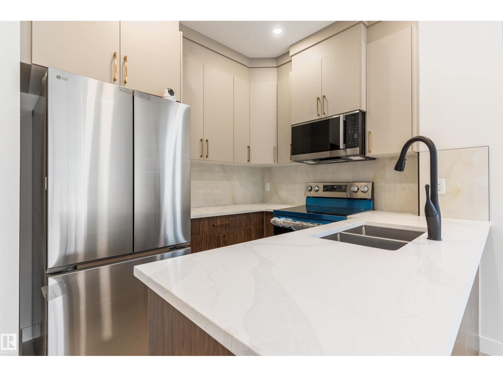 11229 96 Street NW - Image 10