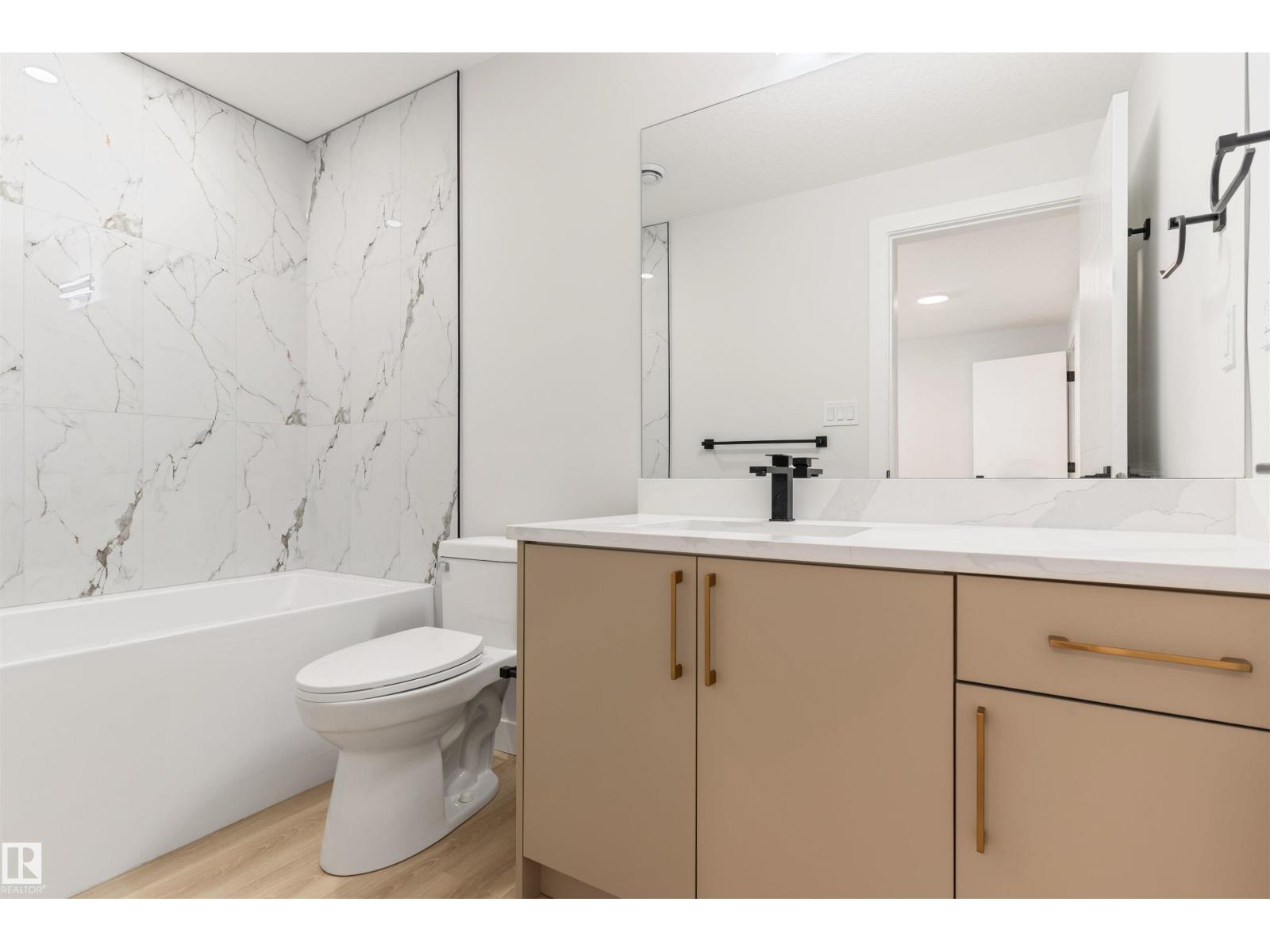 11229 96 Street NW - 47