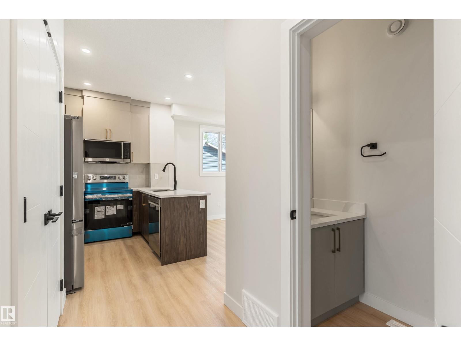 11229 96 Street NW - 6