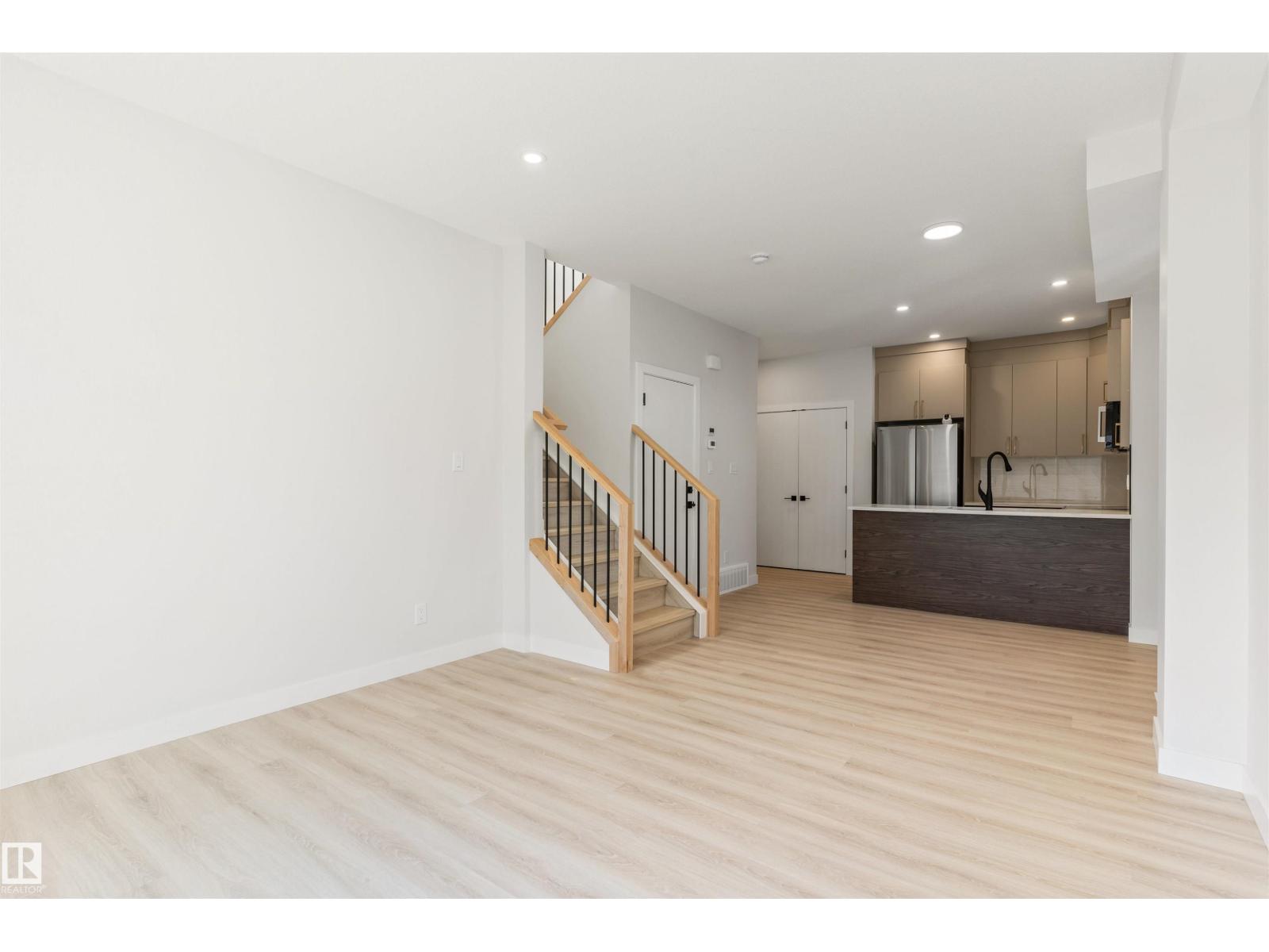 11229 96 Street NW - 7