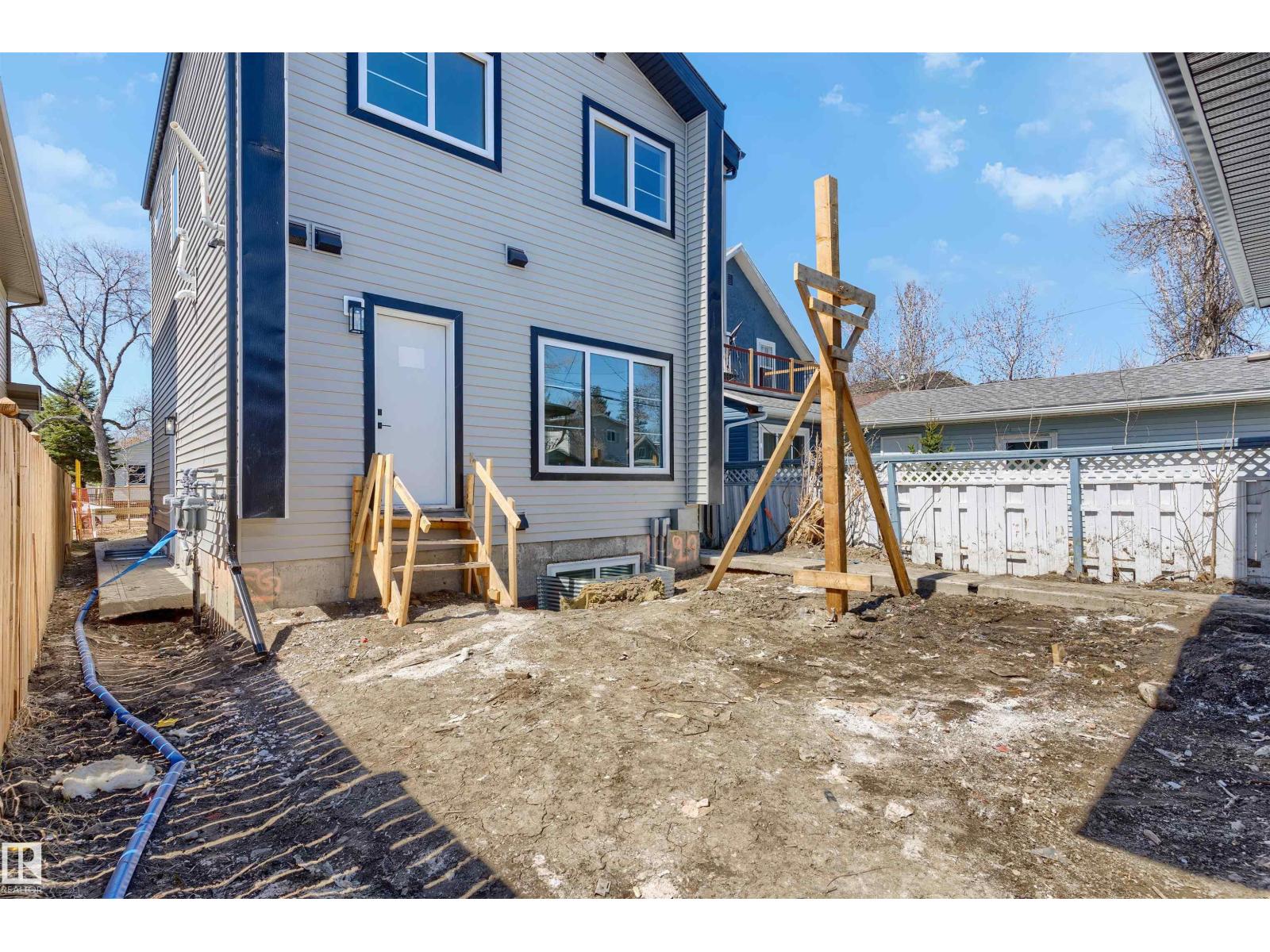 11229 96 Street NW - 52