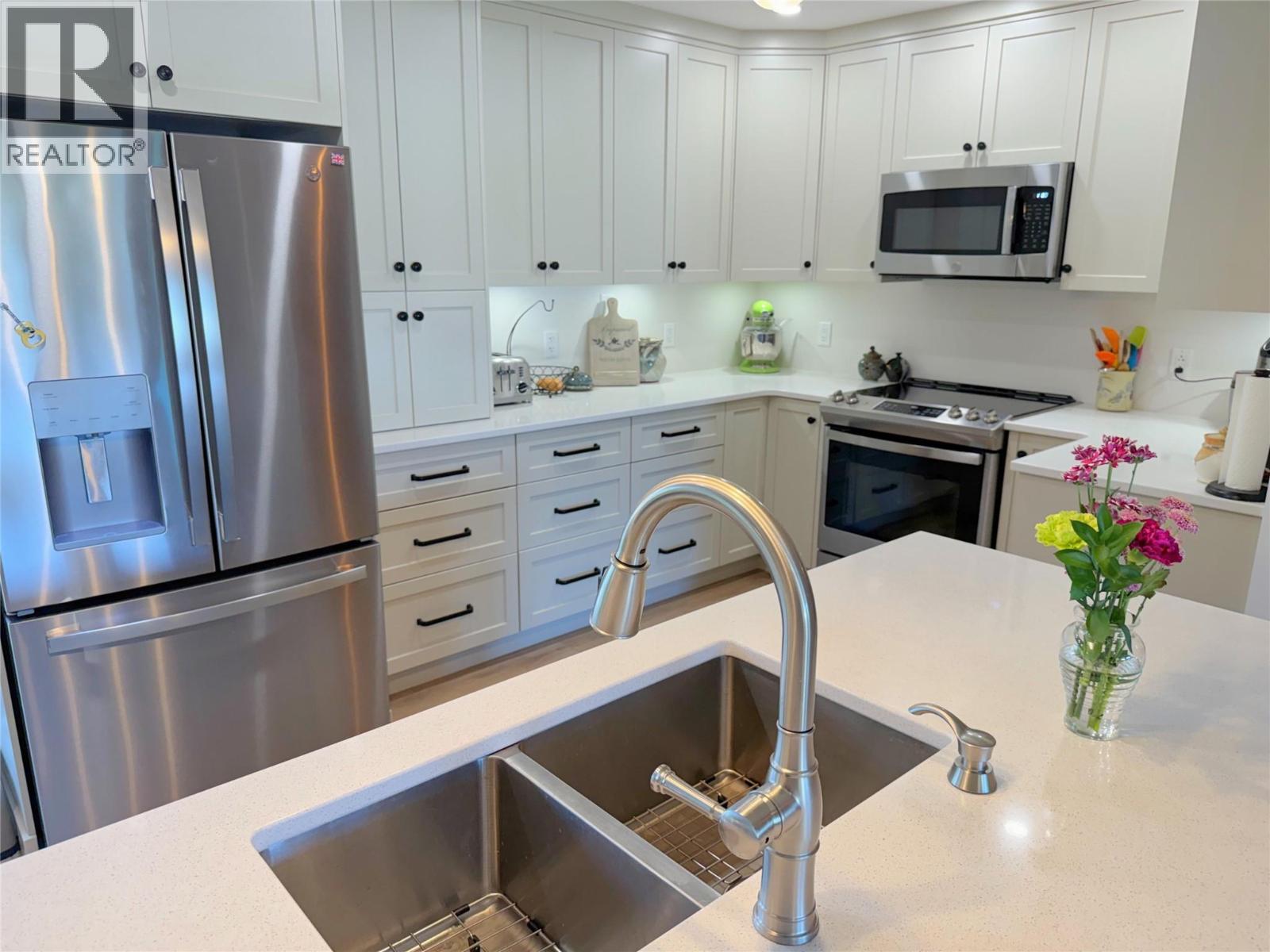 118 SKYE BLUE Loop, Princeton