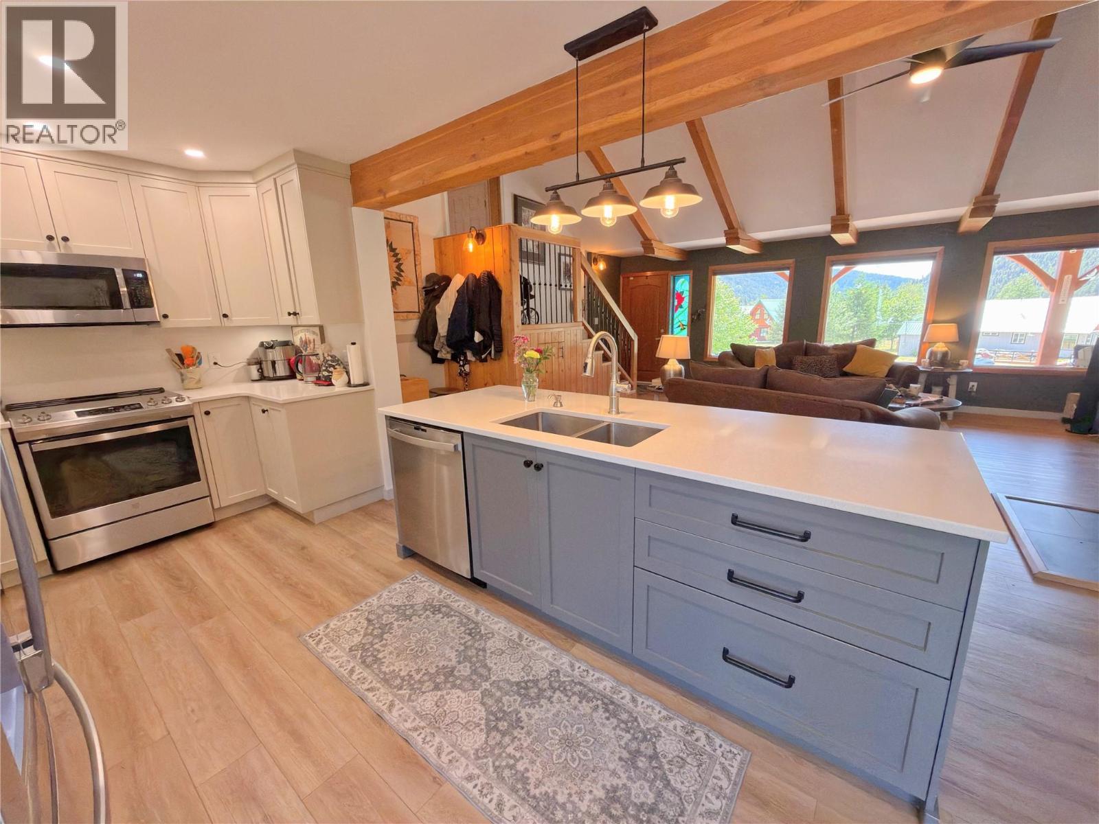 118 SKYE BLUE Loop, Princeton