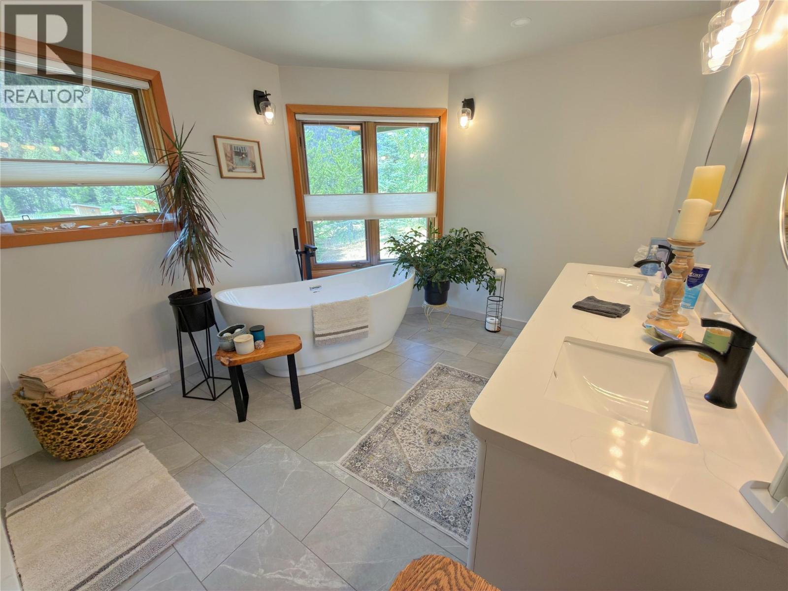 118 SKYE BLUE Loop, Princeton