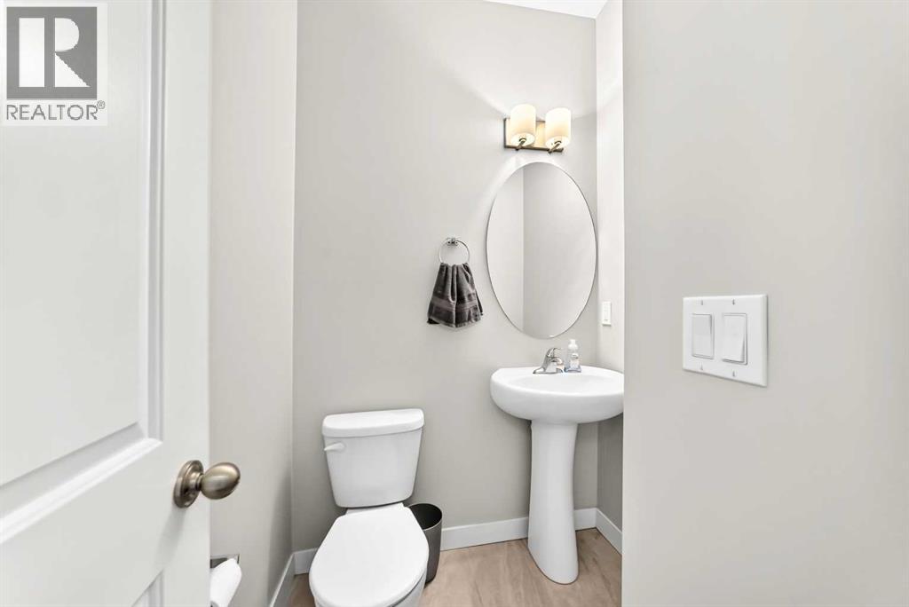 7 Stonehouse Crescent NW - Image 4