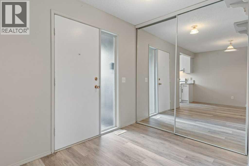141, 7172 Coach Hill Road SW, Coach Hill, Calgary photo 3