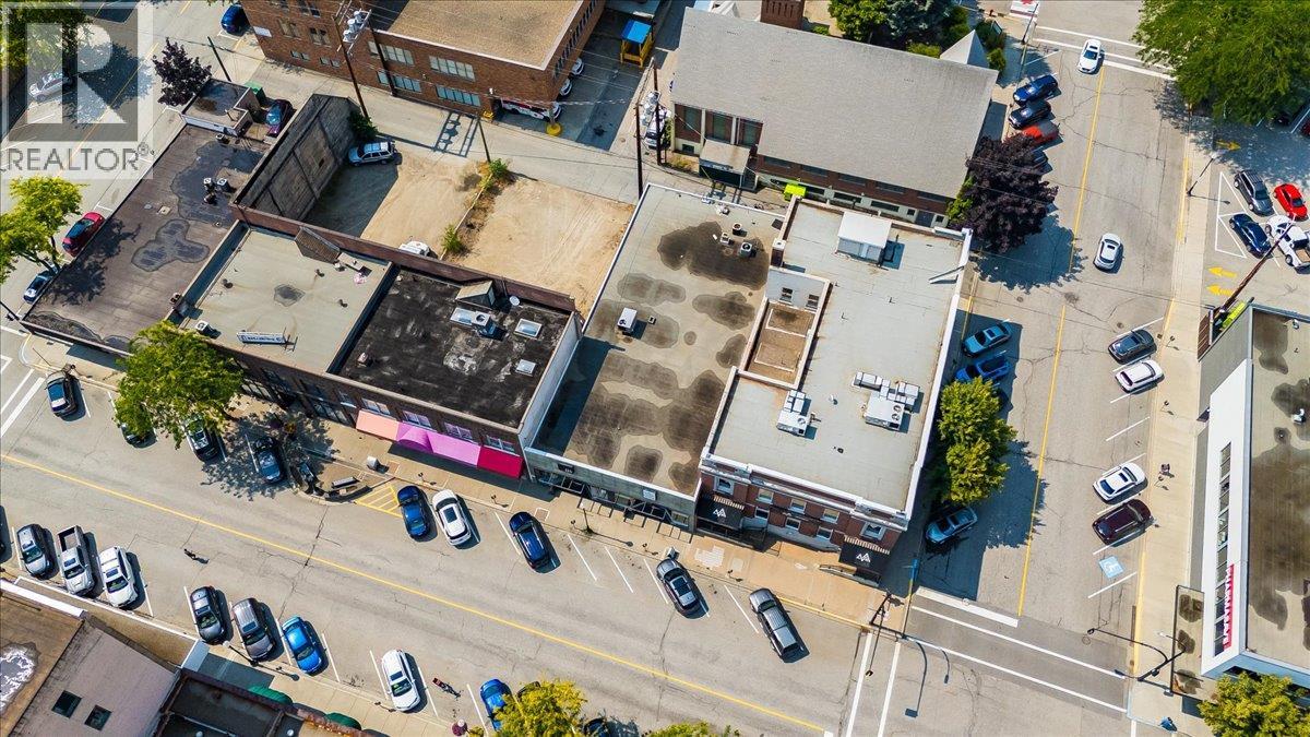 1320 Cedar Avenue, Trail