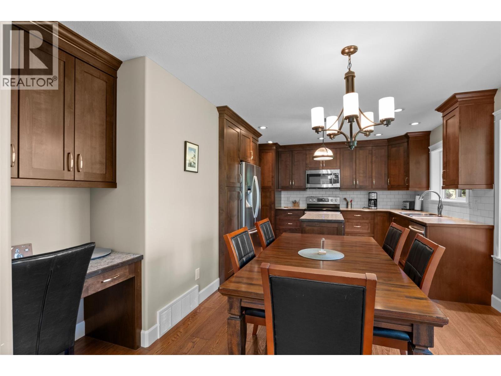 #39 4498 Squilax Anglemont Road - 11