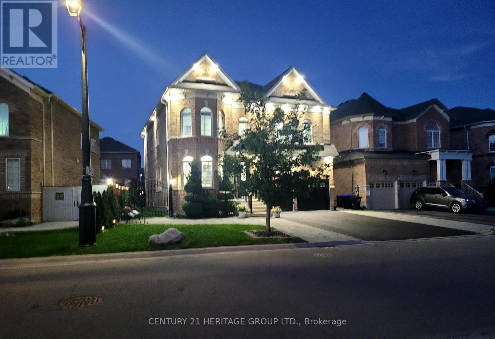 Property for sale at 27 LEITH DRIVE