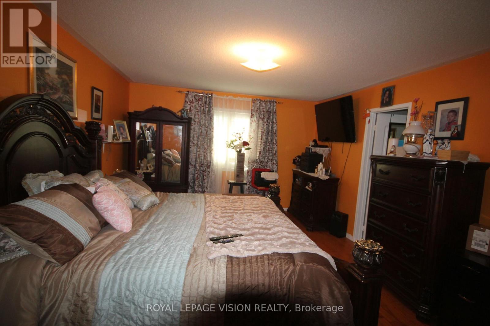 45 BRADBURY CRESCENT - 10
