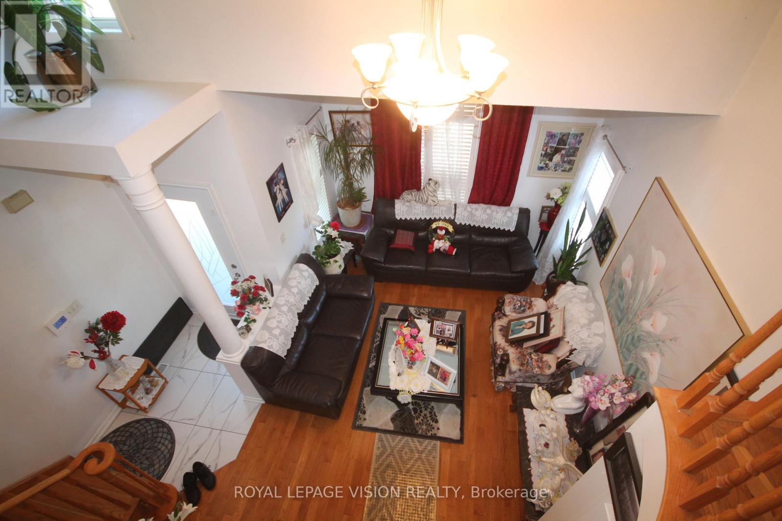 45 BRADBURY CRESCENT - 7