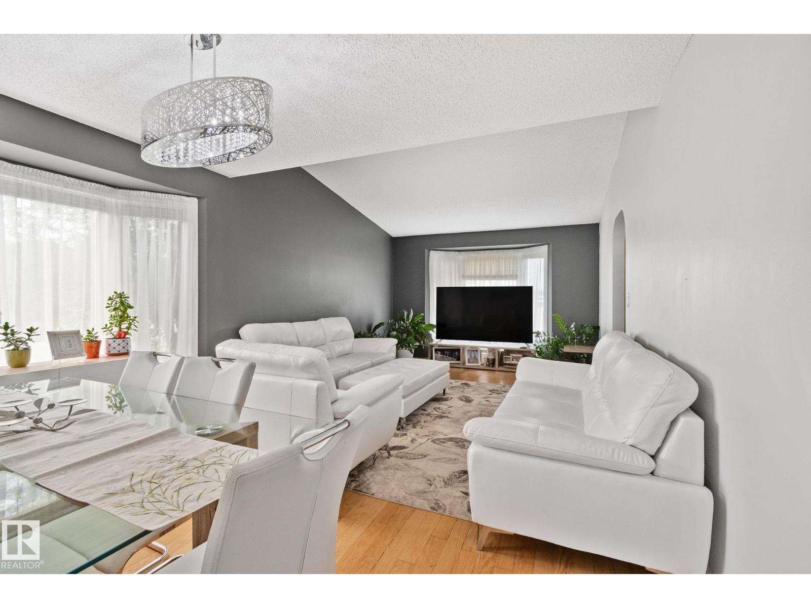 7503 190 ST NW - 12