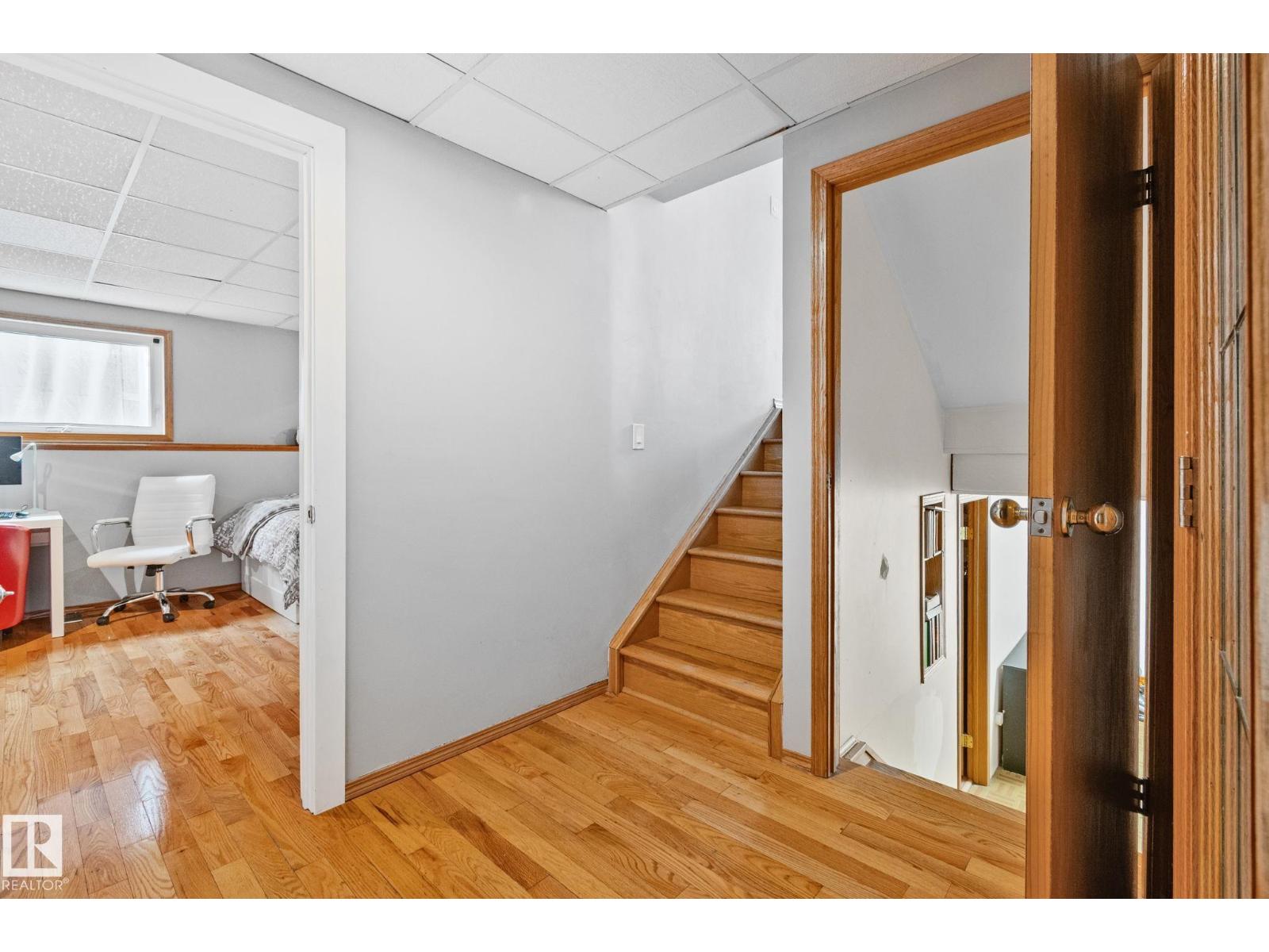 7503 190 ST NW - 18