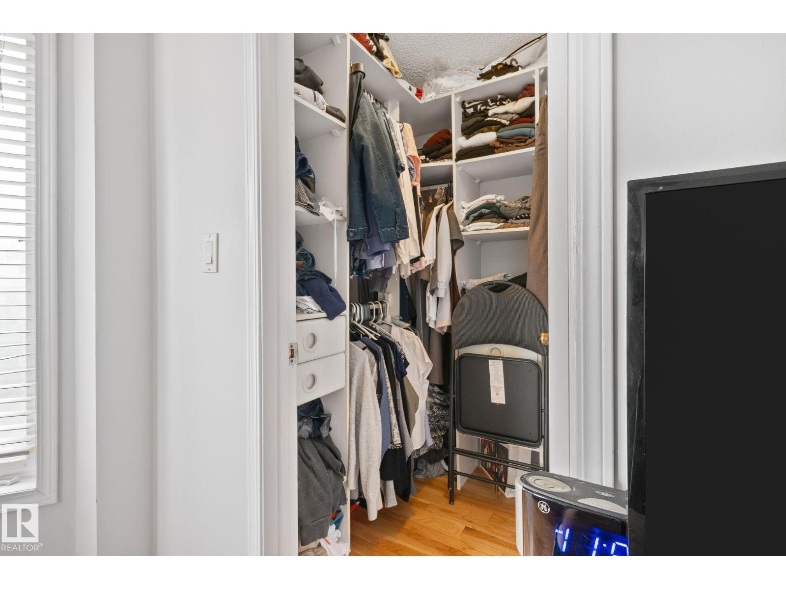 7503 190 ST NW - 36