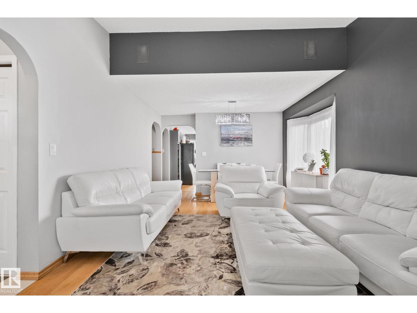 7503 190 ST NW - 9