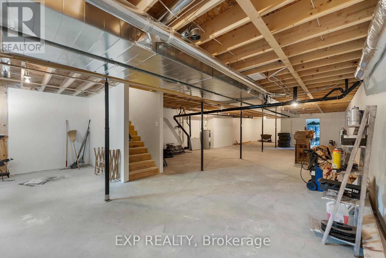51 YANTHA CRESCENT - 22