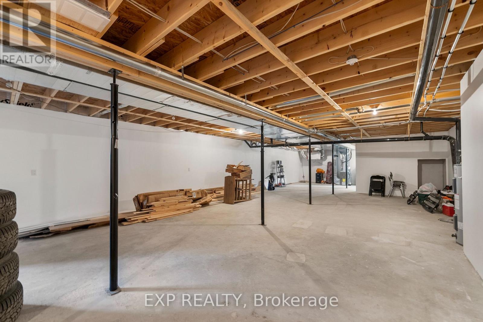 51 YANTHA CRESCENT - 23
