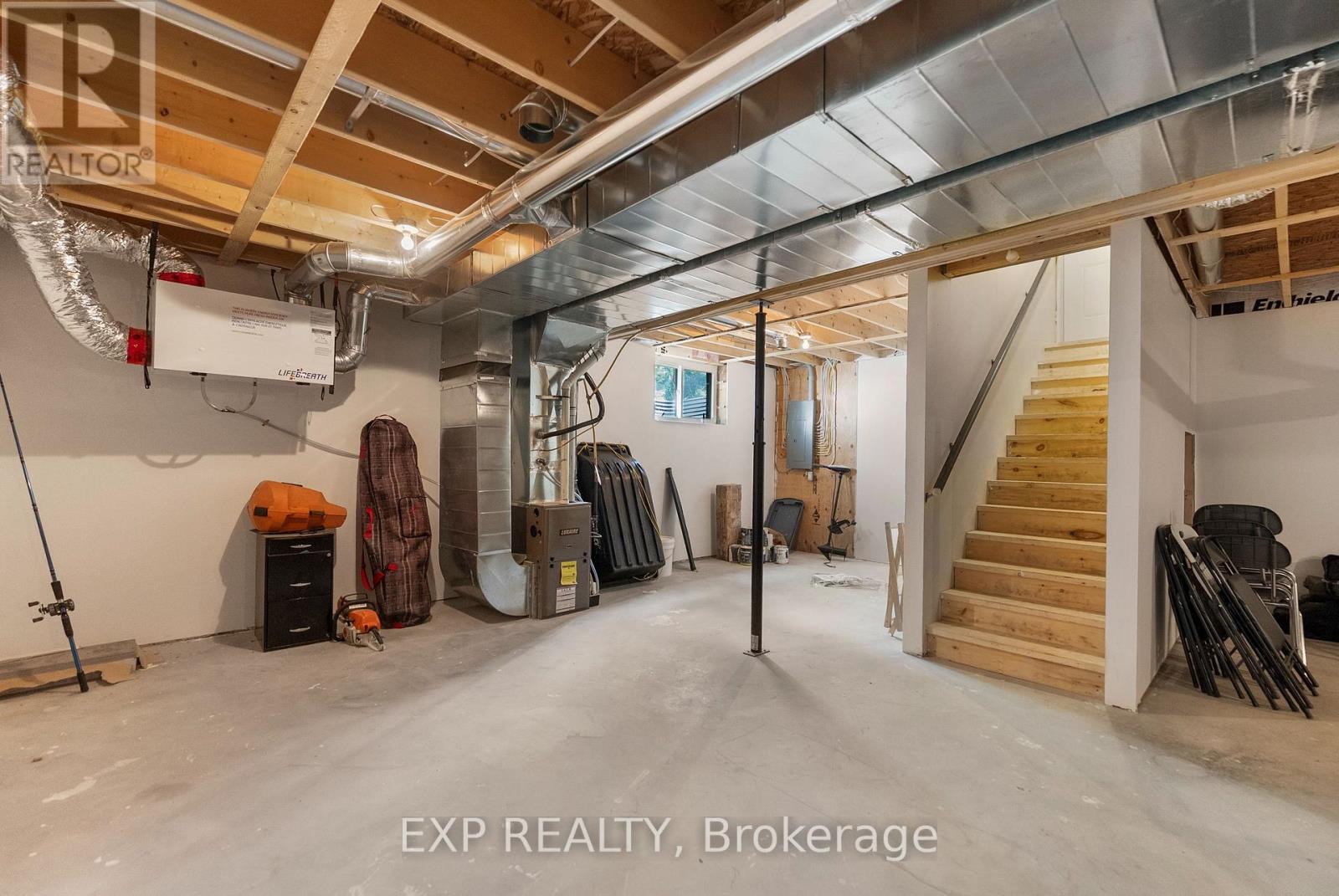 51 YANTHA CRESCENT - 24