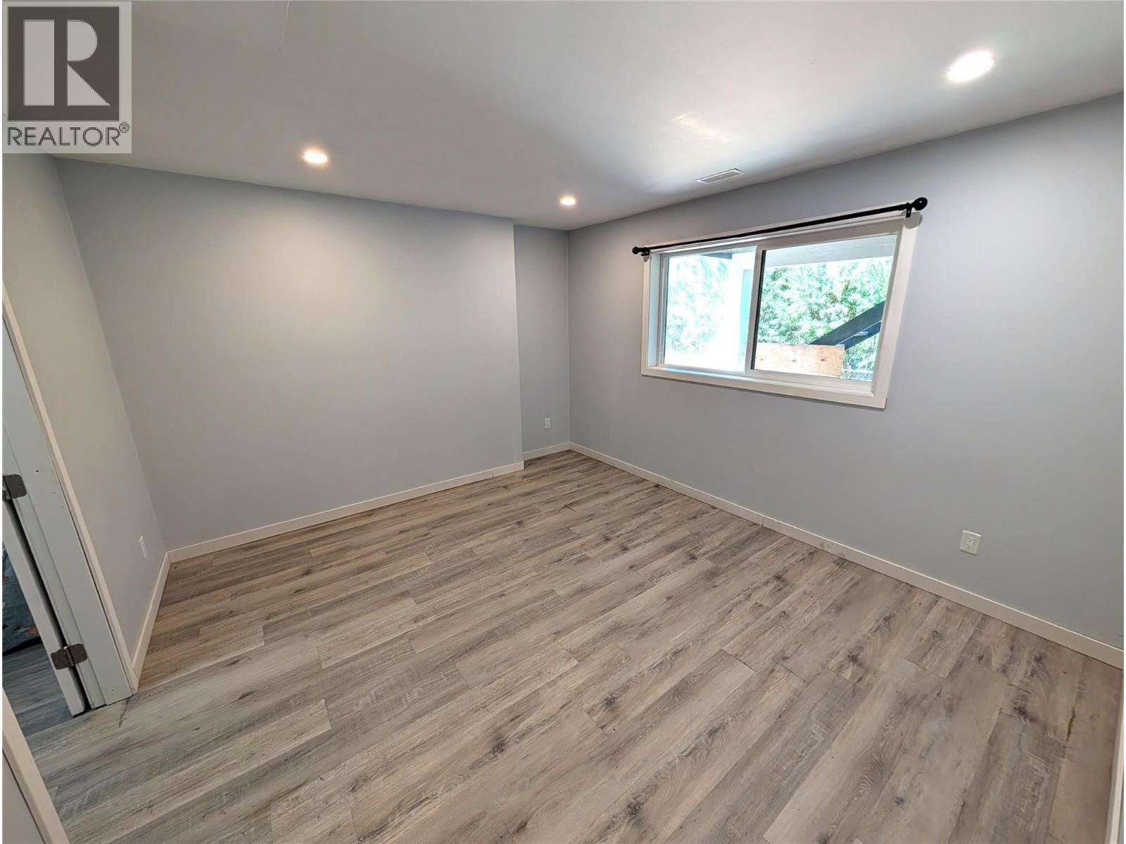 2710 BEACHMOUNT Crescent - 35