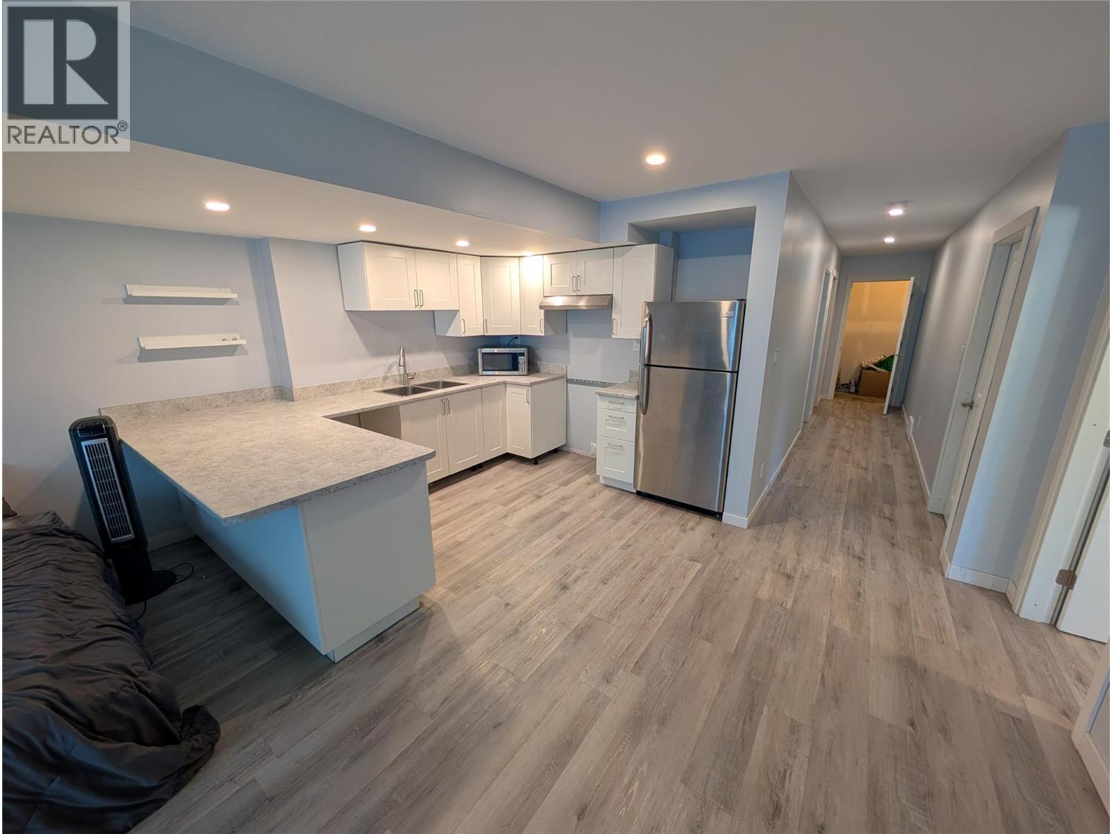 2710 BEACHMOUNT Crescent - 34