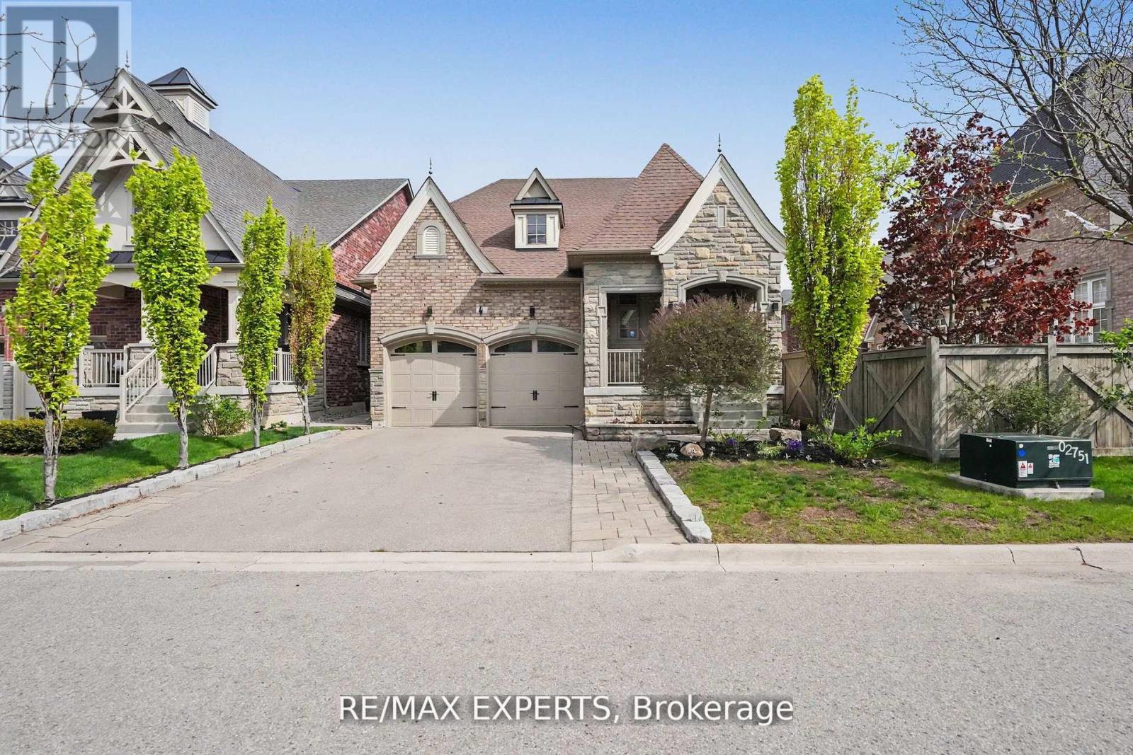 Photo of 4 SIM HILL CRESCENT