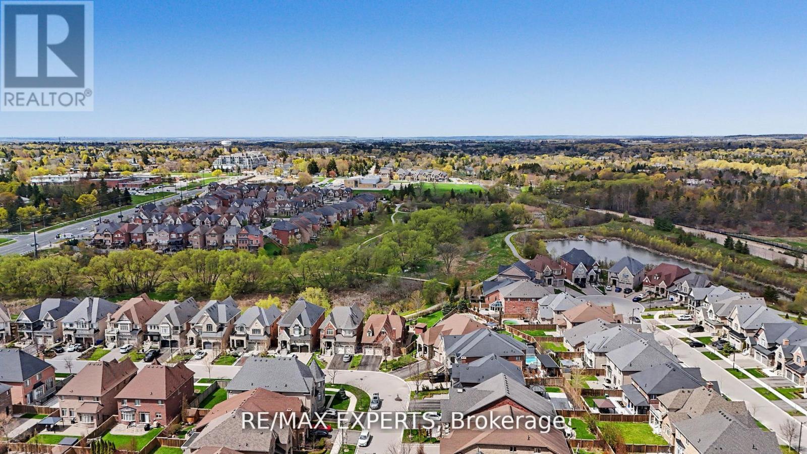 4 SIM HILL CRESCENT - 10