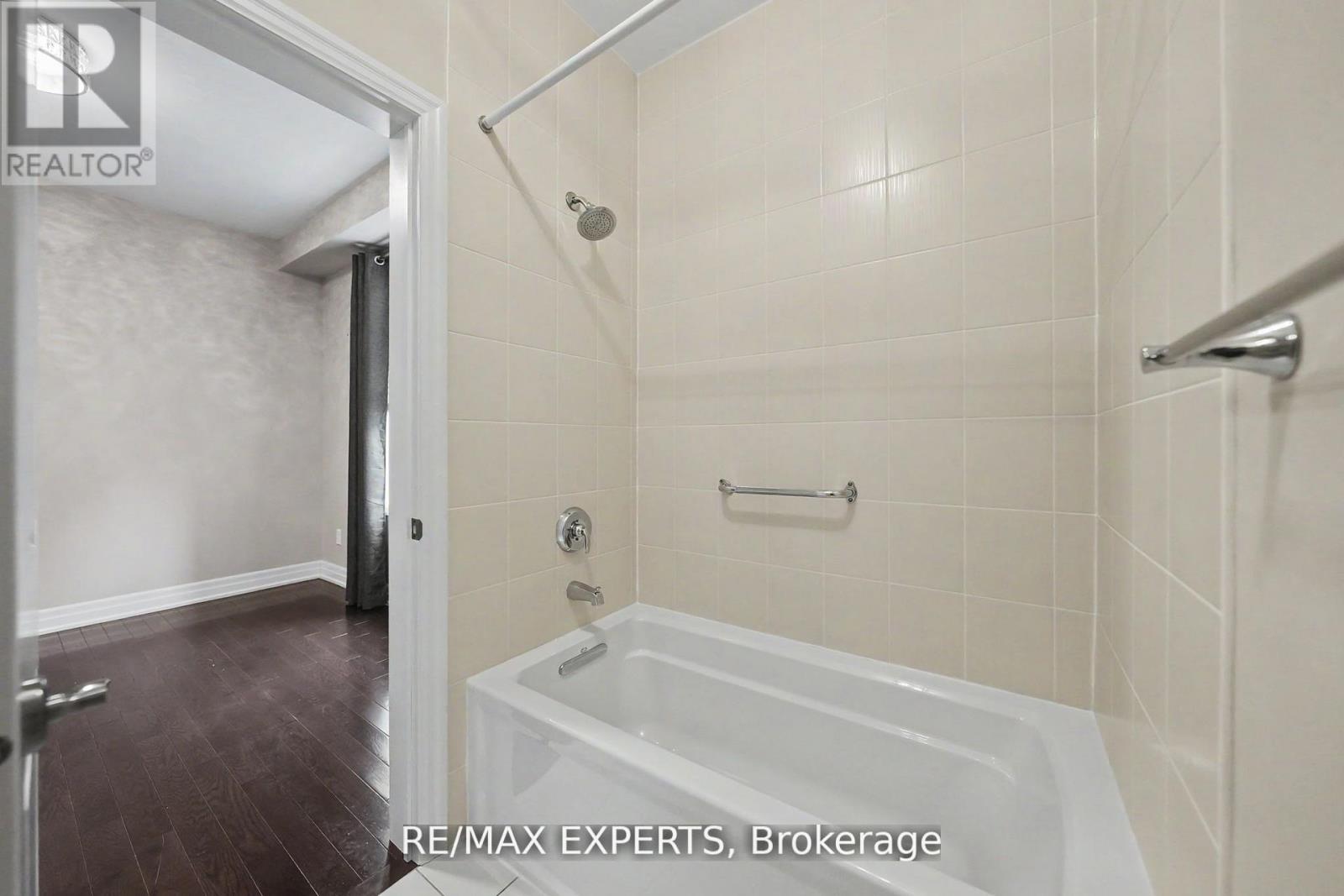 4 SIM HILL CRESCENT - 17