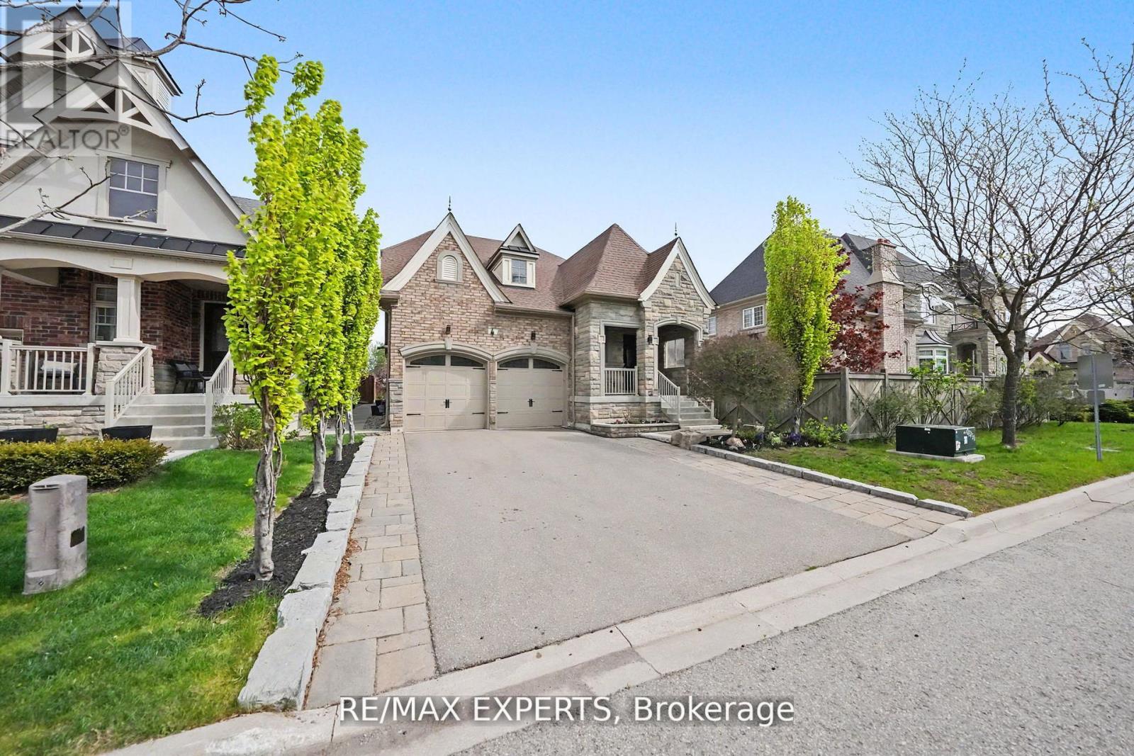 4 SIM HILL CRESCENT - 2