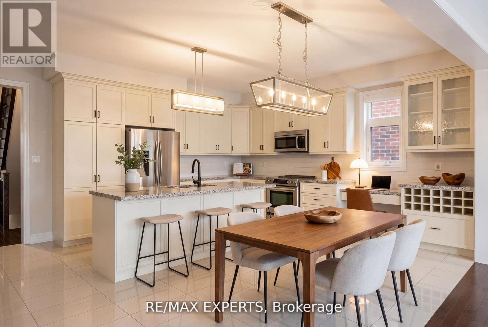 4 SIM HILL CRESCENT - 23
