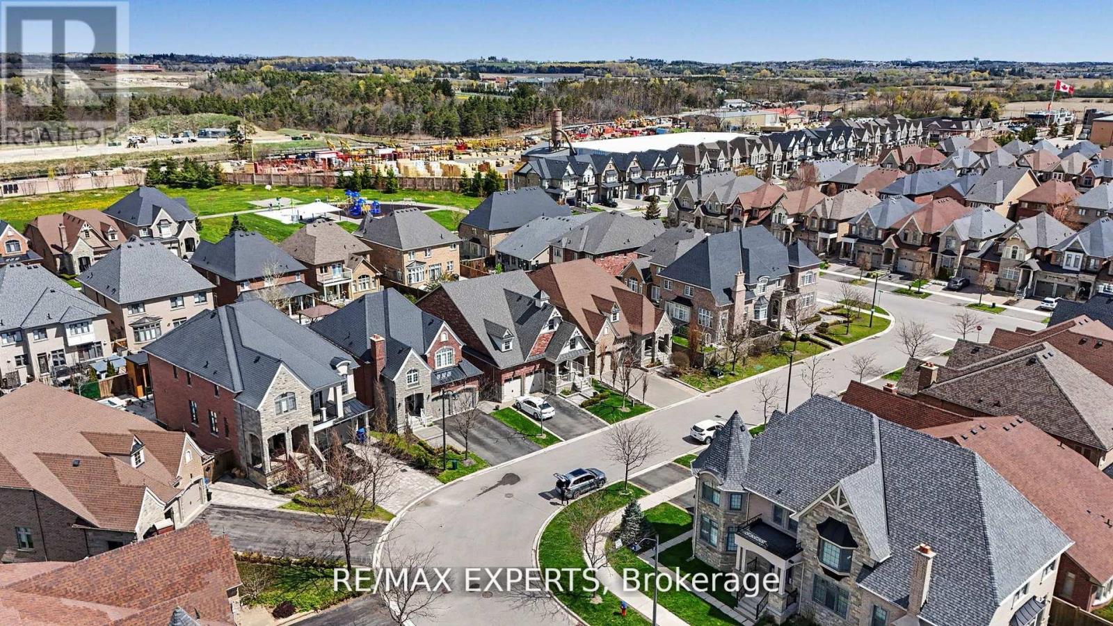 4 SIM HILL CRESCENT - 6