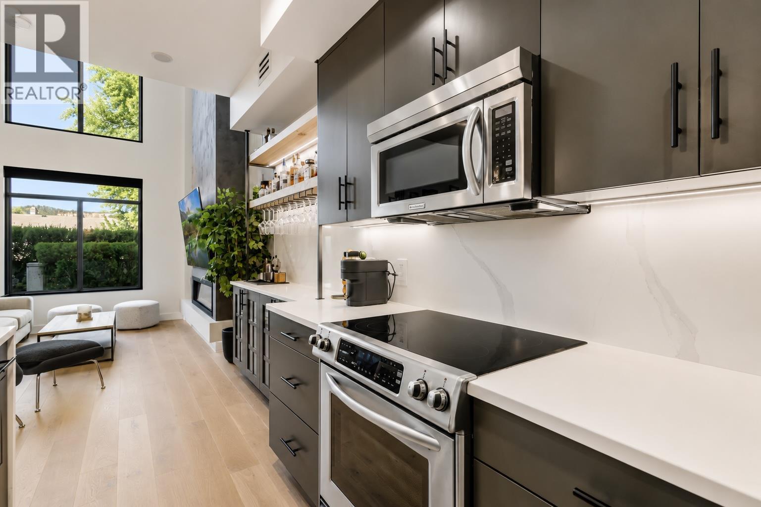 #124 1495 Graham Street - 12