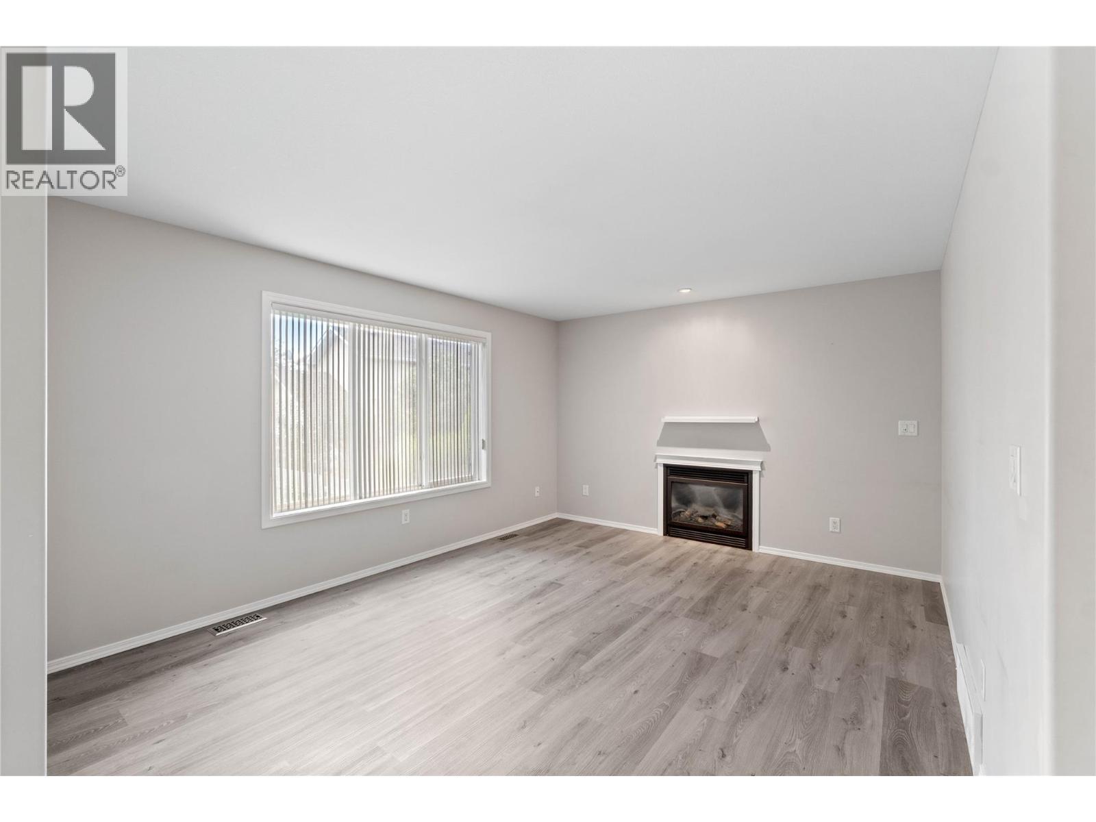 #8 3150 WESTSYDE Road - 5