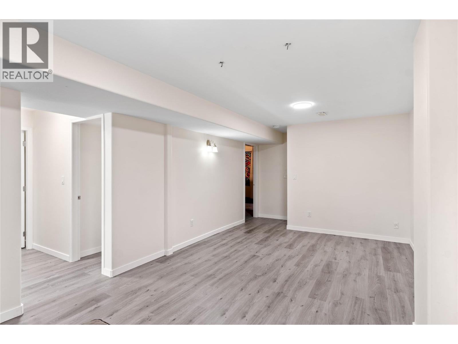 #8 3150 WESTSYDE Road - 18