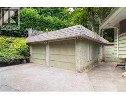 4916 Lochside Dr, Saanich, BC V8Y2E4 Photo 42