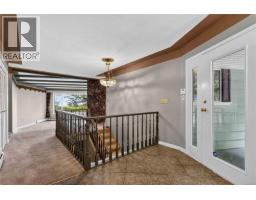 Dining room - 4916 Lochside Dr, Saanich, BC V8Y2E4 Photo 10