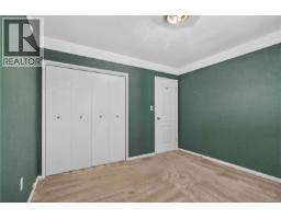 4916 Lochside Dr, Saanich, BC V8Y2E4 Photo 28