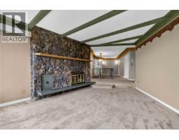 Bedroom - 4916 Lochside Dr, Saanich, BC V8Y2E4 Photo 14