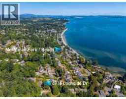 4916 Lochside Dr, Saanich, BC V8Y2E4 Photo 74