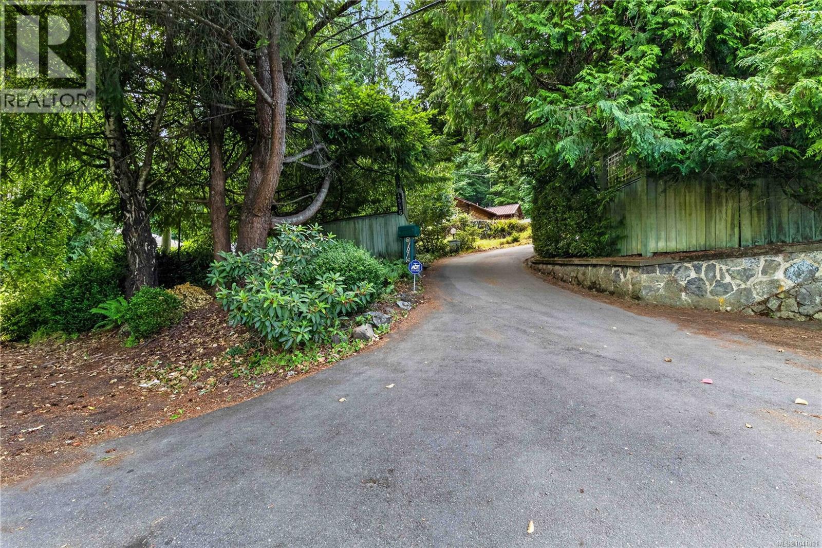 4916 Lochside Dr - 57