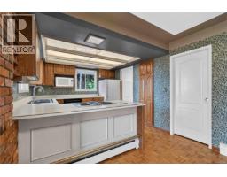 Ensuite - 4916 Lochside Dr, Saanich, BC V8Y2E4 Photo 18