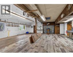 4916 Lochside Dr, Saanich, BC V8Y2E4 Photo 69
