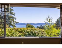 Bathroom - 4916 Lochside Dr, Saanich, BC V8Y2E4 Photo 13