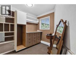Entrance - 4916 Lochside Dr, Saanich, BC V8Y2E4 Photo 22