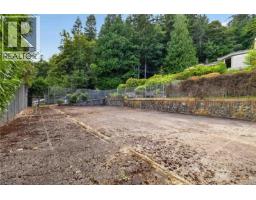4916 Lochside Dr, Saanich, BC V8Y2E4 Photo 55