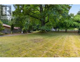 4916 Lochside Dr, Saanich, BC V8Y2E4 Photo 56