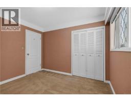 4916 Lochside Dr, Saanich, BC V8Y2E4 Photo 26