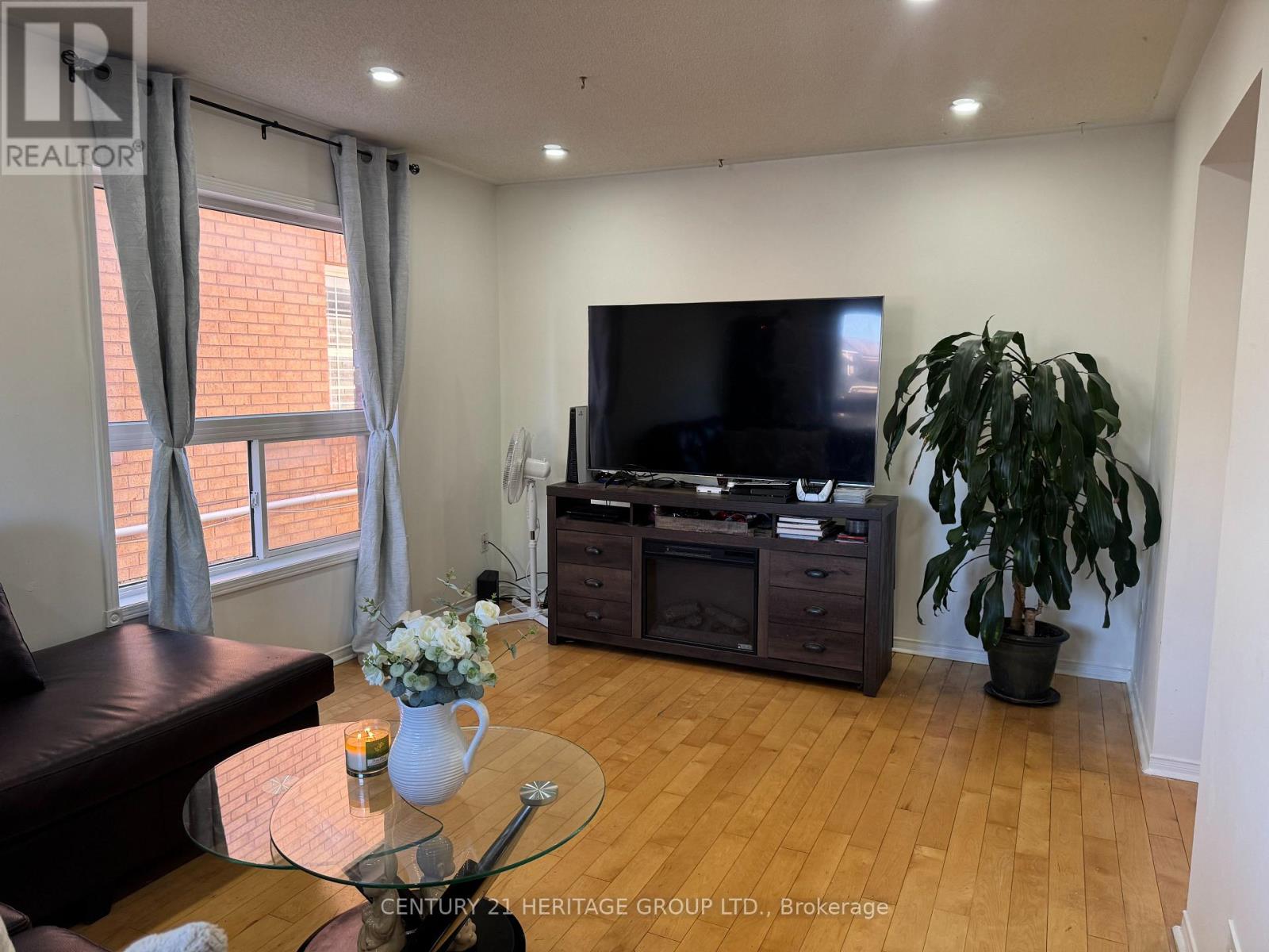 5781 SIDMOUTH STREET - 6