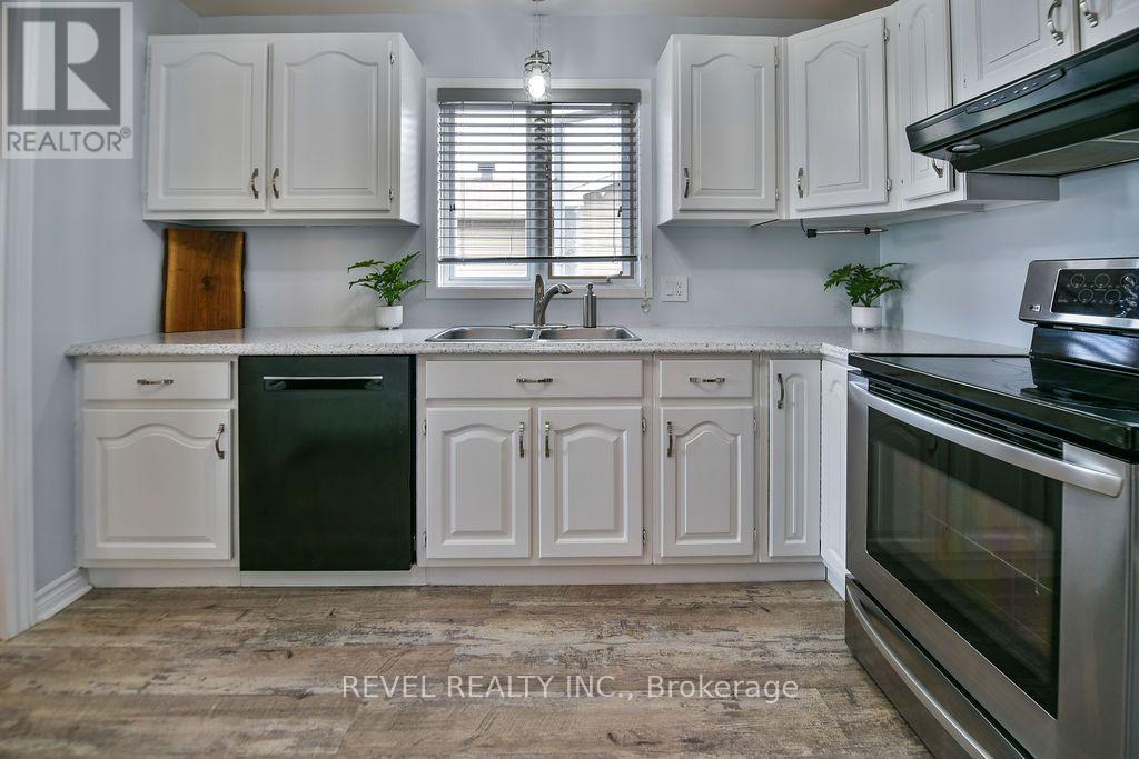 154 BLAHEY COURT - 15